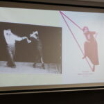 Slajd z prezentacji pokazywanej podczas spotkania, widać czarnobiałe zdjęcie na którym jest kobieta i mężczyzna podczas występu na scenie oraz plakat przedstawiający kobietę w sukni.