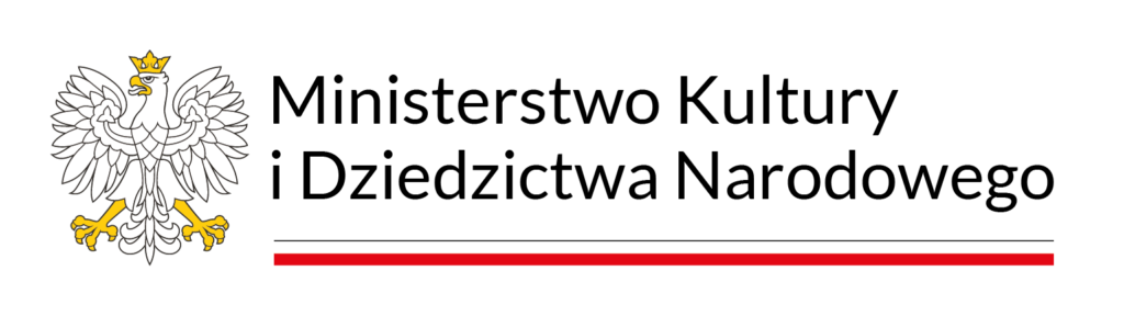 Logo Ministerstwa Kultury i Dziedzictwa Narodowego: po prawej stronie orzeł w koronie z rozpostartymi skrzydłami, obok napis "Ministerstwo Kultury i Dziedzictwa Narodowego", pod napisem biało-czerwony pasek nawiązujący do flagi Polski.