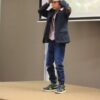 uczestnik konkursu recytuje wiersz przed jury i publicznością