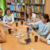 hiszpańska młodzież próbuje potraw związanych z Polską