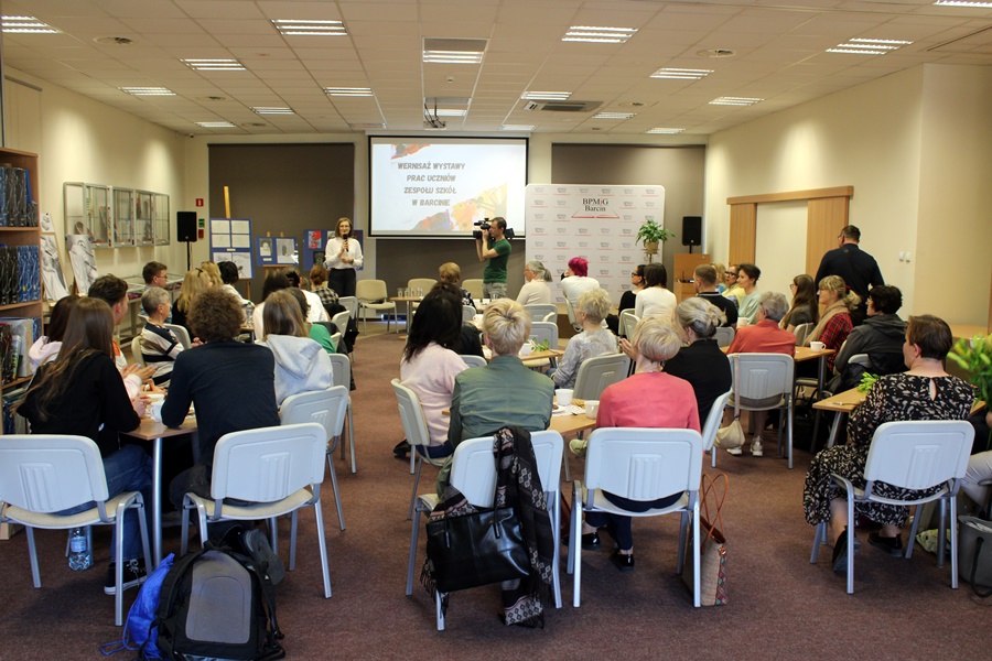 kolejne zdjęcie publiczności