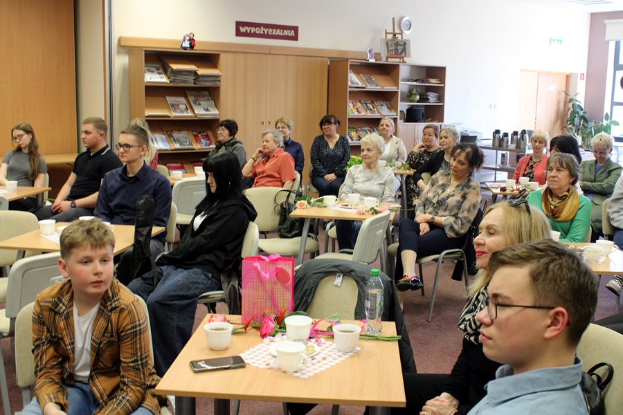 kolejne zdjęcie publiczności