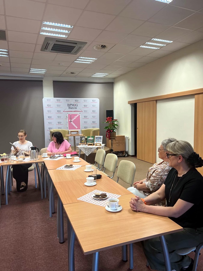 zdjęcie ze spotkania Dyskusyjnego Klubu Książki