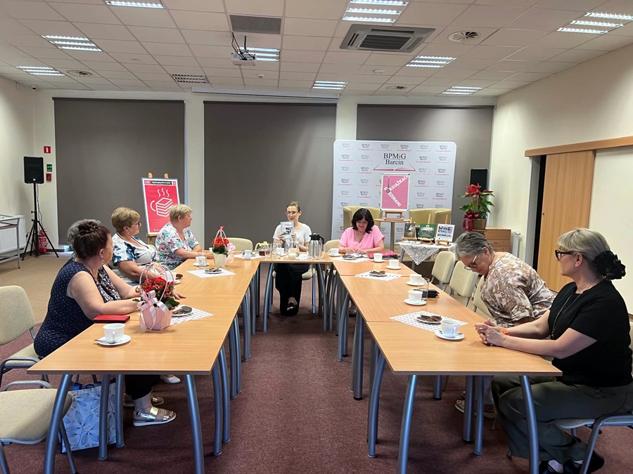 zdjęcie ze spotkania Dyskusyjnego Klubu Książki