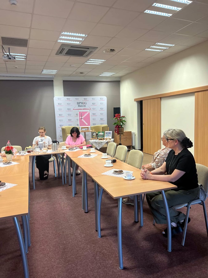 zdjęcie ze spotkania Dyskusyjnego Klubu Książki